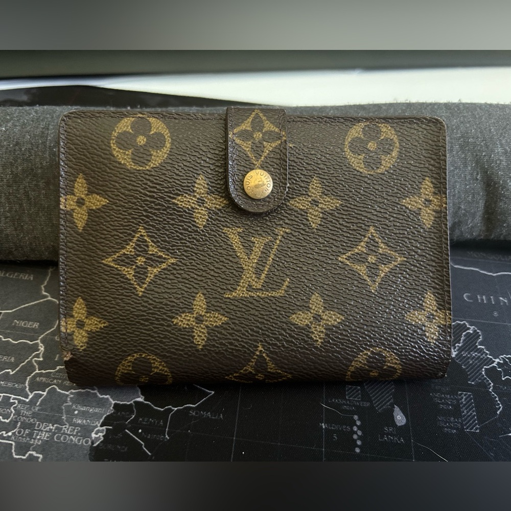 Louis Vuitton kisslock and snap wallet canvas